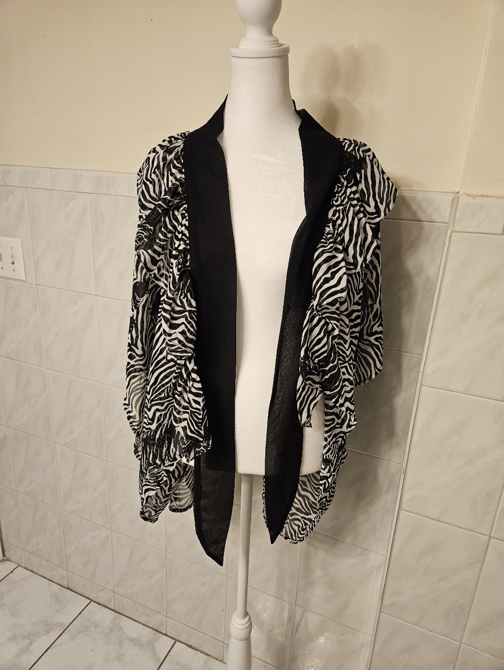 BCBGeneration - Picture 4 of 9